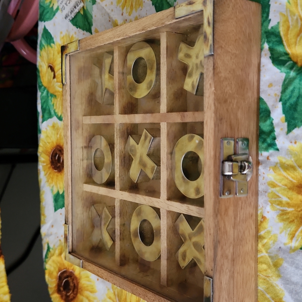 Wood tic tac toe